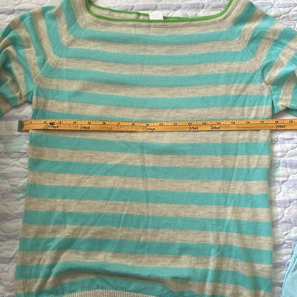 J. CREW BLUE, WHITE, AND A GREEN NECKLINE - Picture 4 of 5